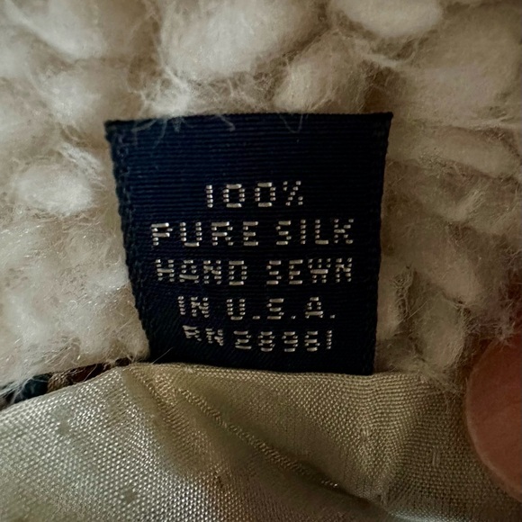 Burberry Classic Tie - Picture 7 of 7